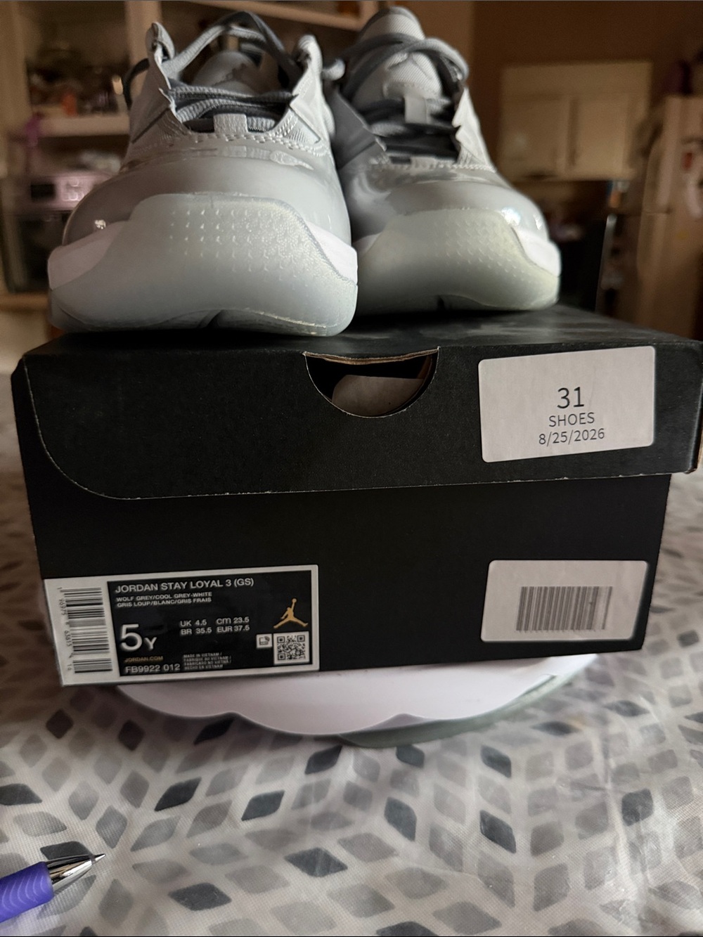 Jordan Stay Loyal 3 Kids Sneakers - Light Grey and White